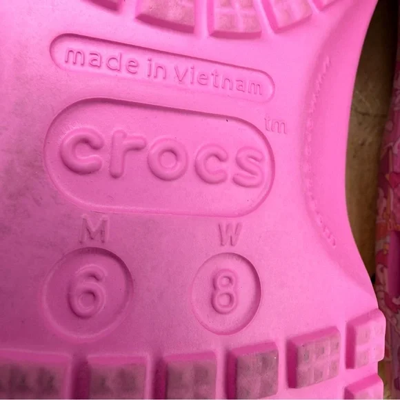 CROCS X HELLO KITTY CLOGS WOMENS SIZE - Picture 8 of 8